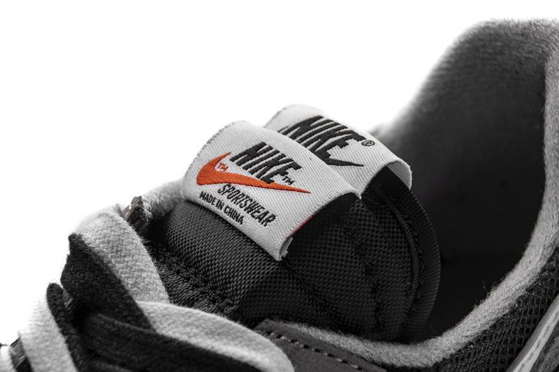 Sacai x Nike LDWaffle BlackWhite BV0073-001