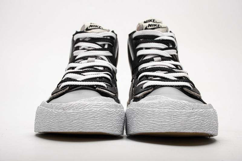 BV0072-002 Sacai x Nike Blazer Mid Black Grey