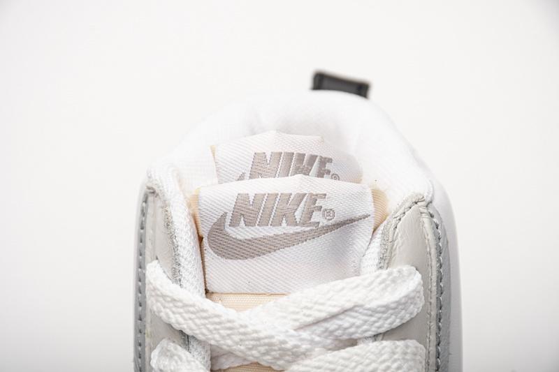BV0072-100 Sacai x Nike Blazer Mid White Grey