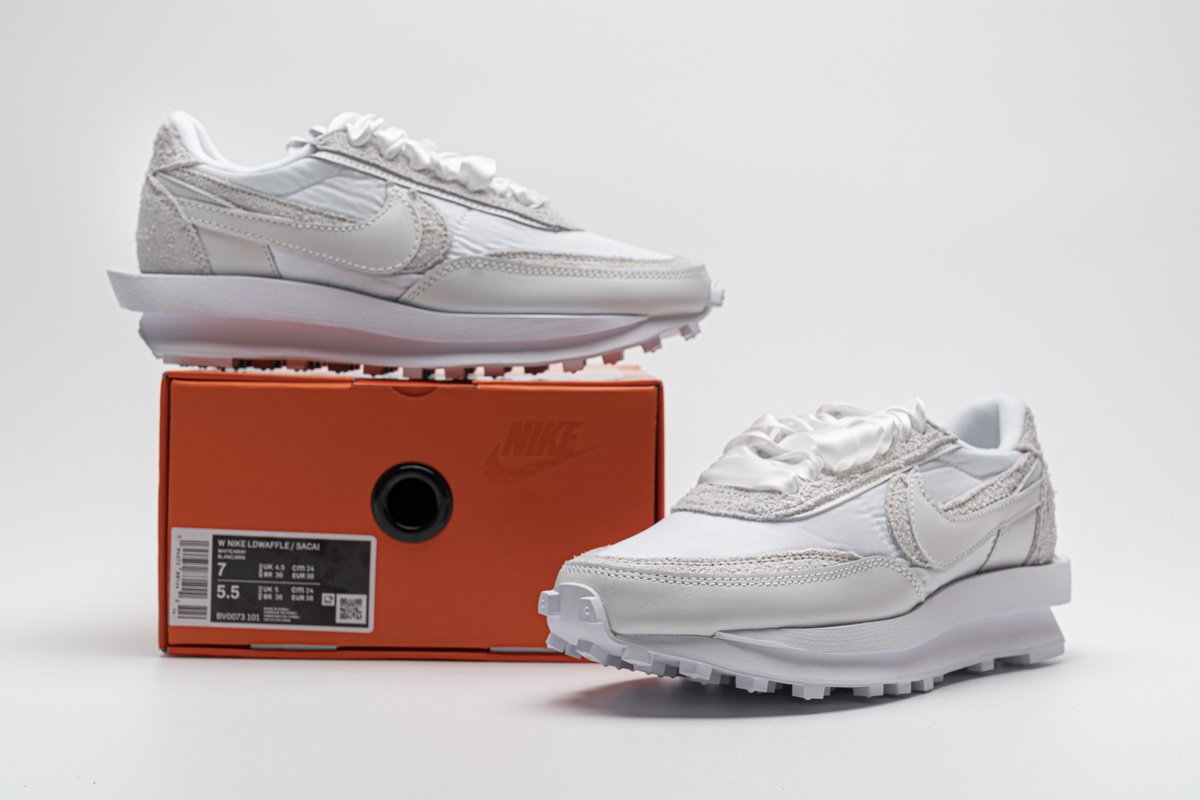 BV0073-101 Nike LD Waffle Sacai White Nylon