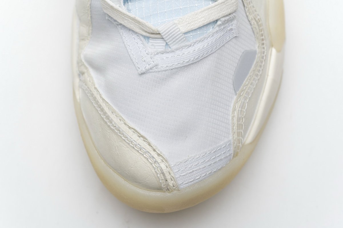 CW0782-141 Jordan Delta SP Sail