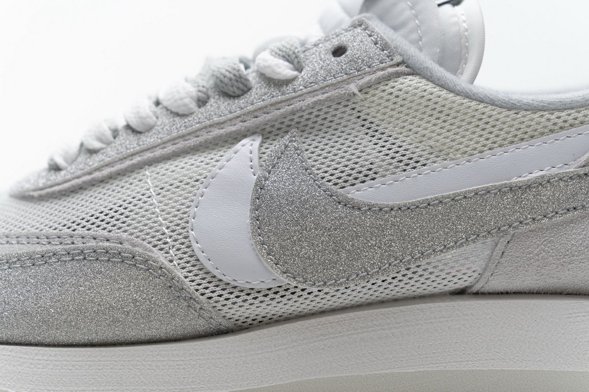 BV5053-100 Sacai x Nike LDWaffle White Bright White