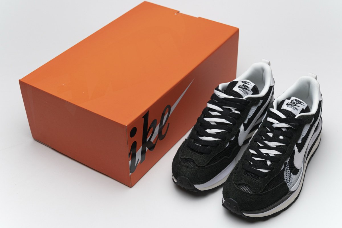 CI9928-001 Sacai x Nike Pegasua Vaporfly Black White