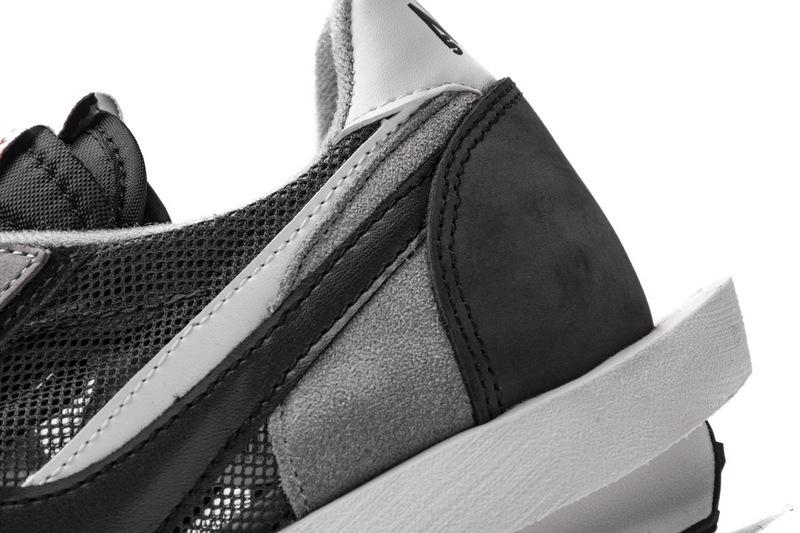 Sacai x Nike LDWaffle BlackWhite BV0073-001