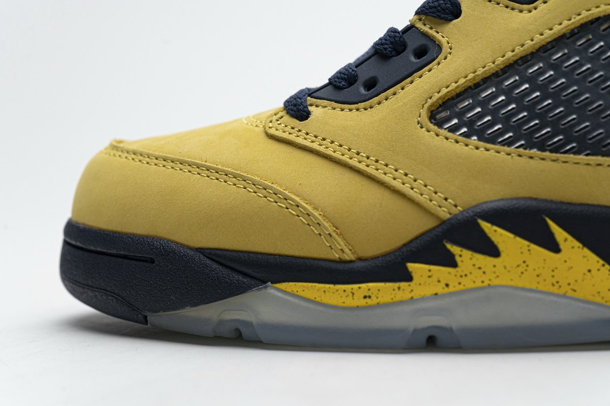CQ9541-704 Air Jordan 5 Retro SE “Michigan”