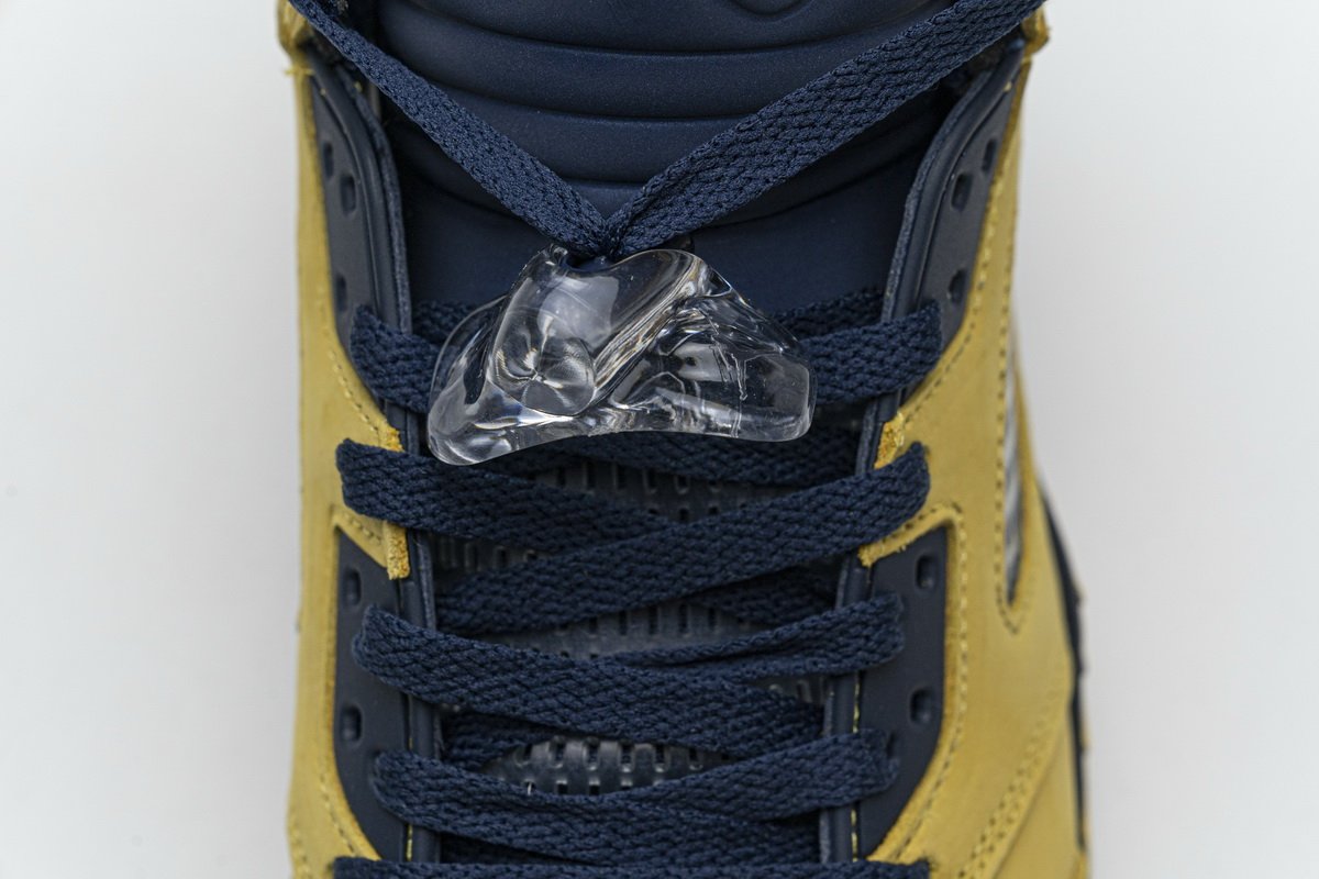 CQ9541-704 Air Jordan 5 Retro SE “Michigan”