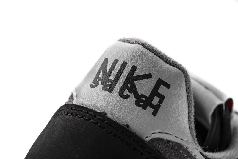 Sacai x Nike LDWaffle BlackWhite BV0073-001