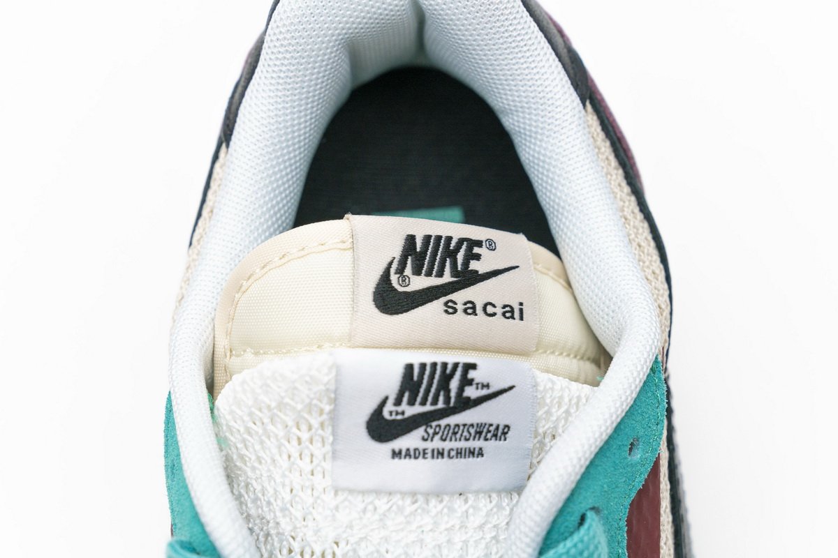 CI9928-301 Sacai x Nike Pegasua Vaporfly Villain Red Yellow Green
