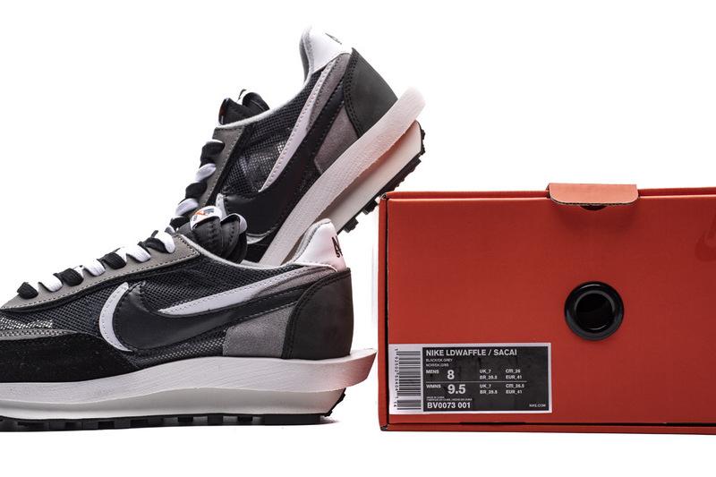 Sacai x Nike LDWaffle BlackWhite BV0073-001