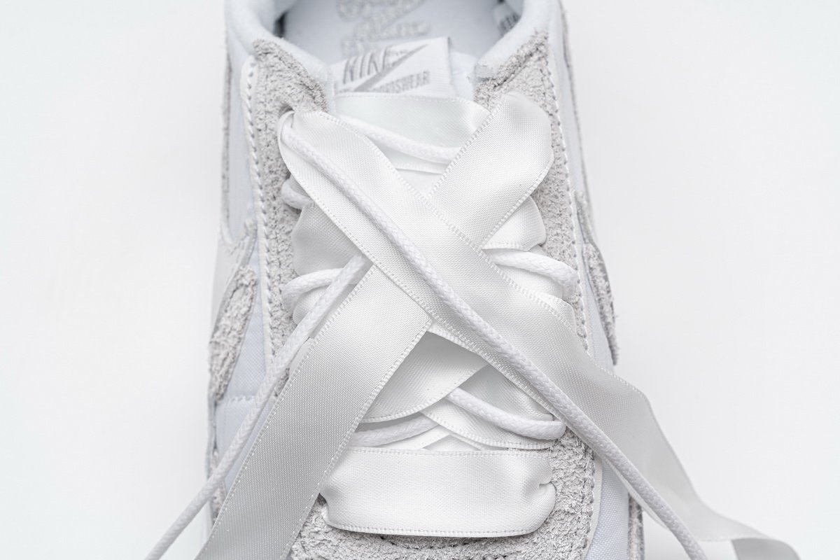 BV0073-101 Nike LD Waffle Sacai White Nylon