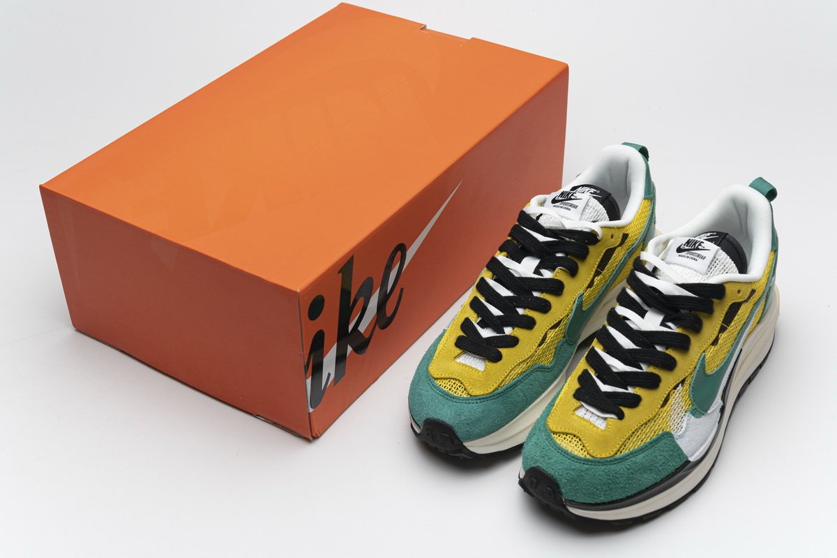 CI9928-300 Sacai x Nike Pegasua Vaporfly Yellow Green