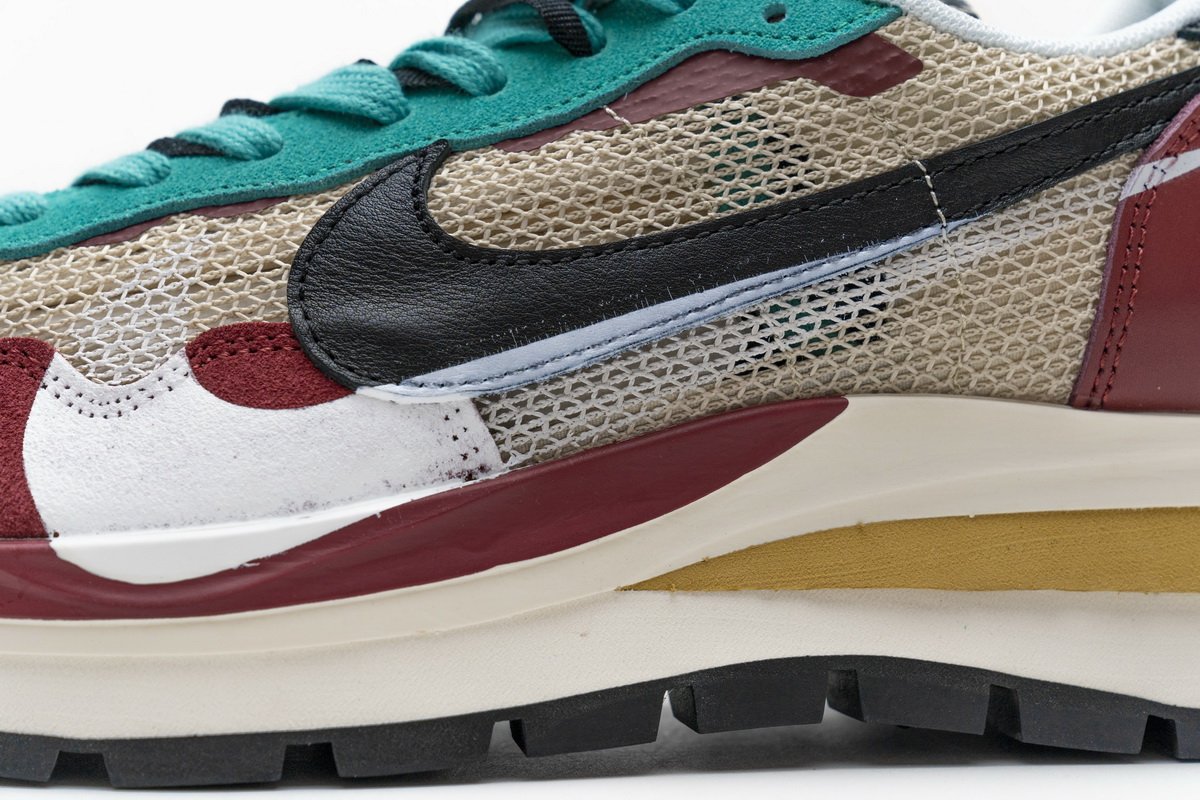 CI9928-301 Sacai x Nike Pegasua Vaporfly Villain Red Yellow Green