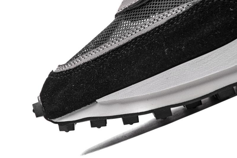 Sacai x Nike LDWaffle BlackWhite BV0073-001