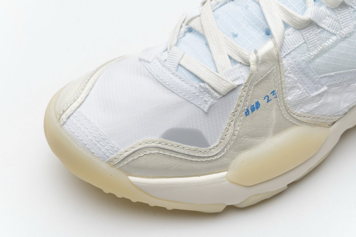 CW0782-141 Jordan Delta SP Sail