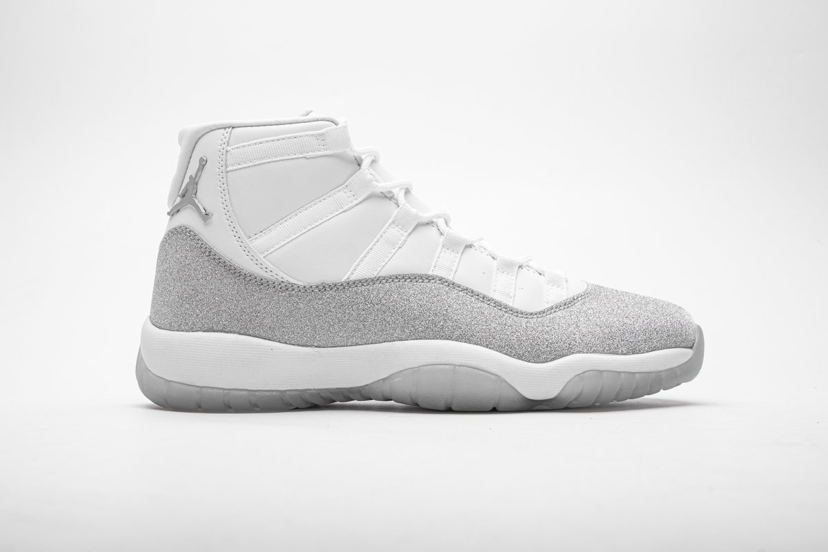 AR0715-100 WMNS Air Jordan 11 Retro White Metallic Silver