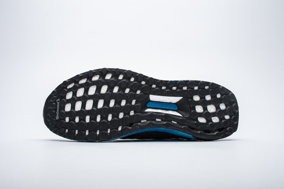 Ultra Boost 4.0 “Core Black/Blue”FV7281