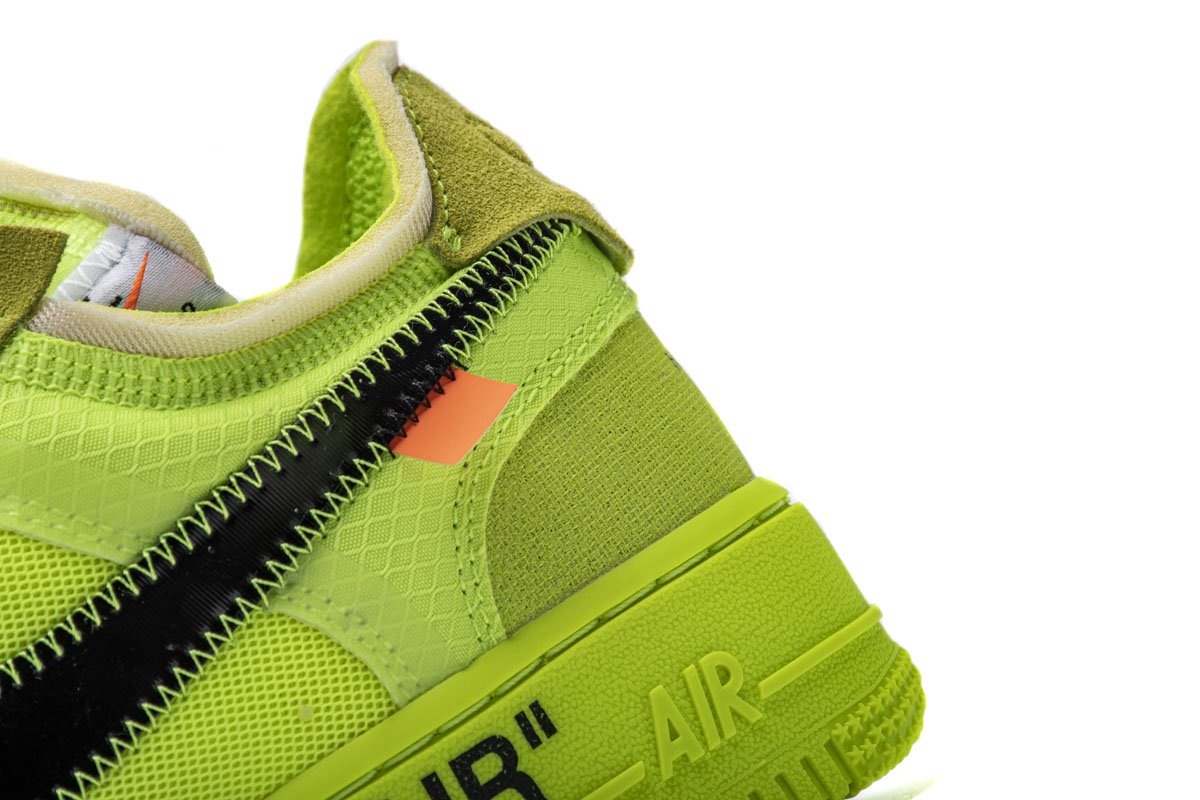 AO4606-700 OFF White X Air Force 1 Low Volt