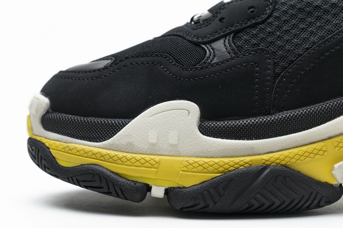 483513 w06e1 1078 Ba*len*cia*ga triple s black yellow