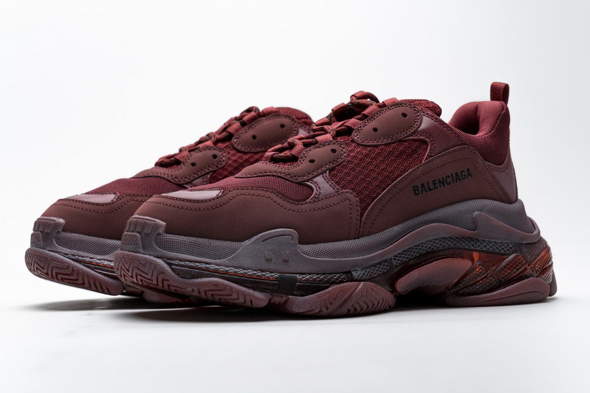 541624 w09e1 1628 Ba*len*cia*ga triple s red wine