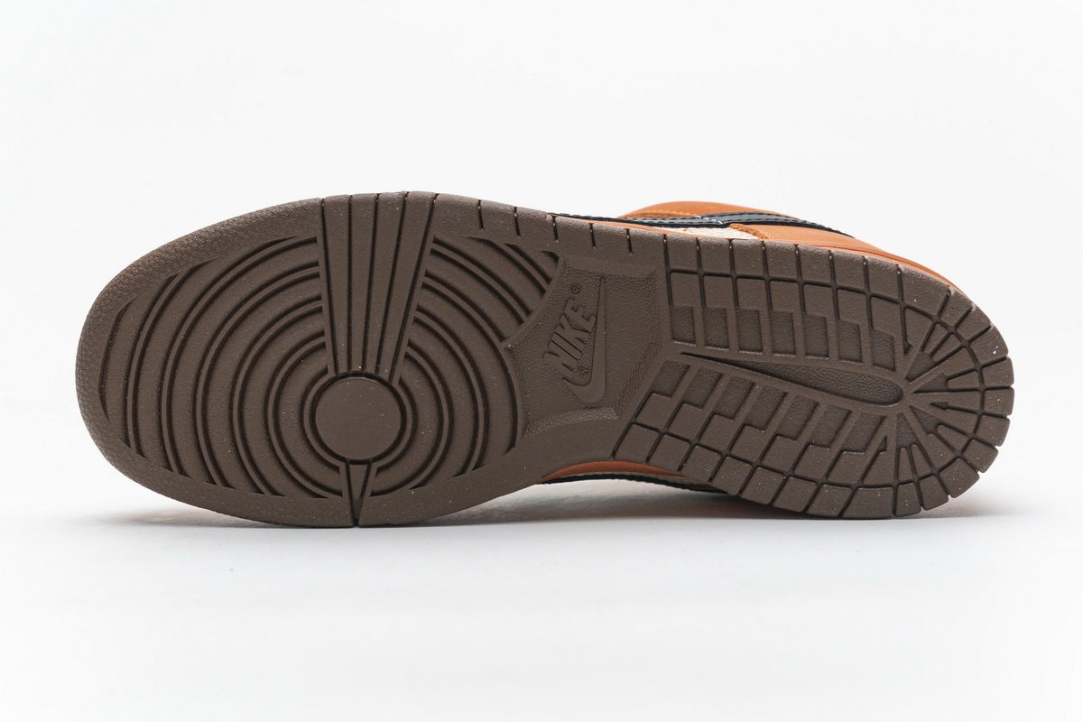 313170-101 Nike Dunk Low Premium SB “Un Hemp”