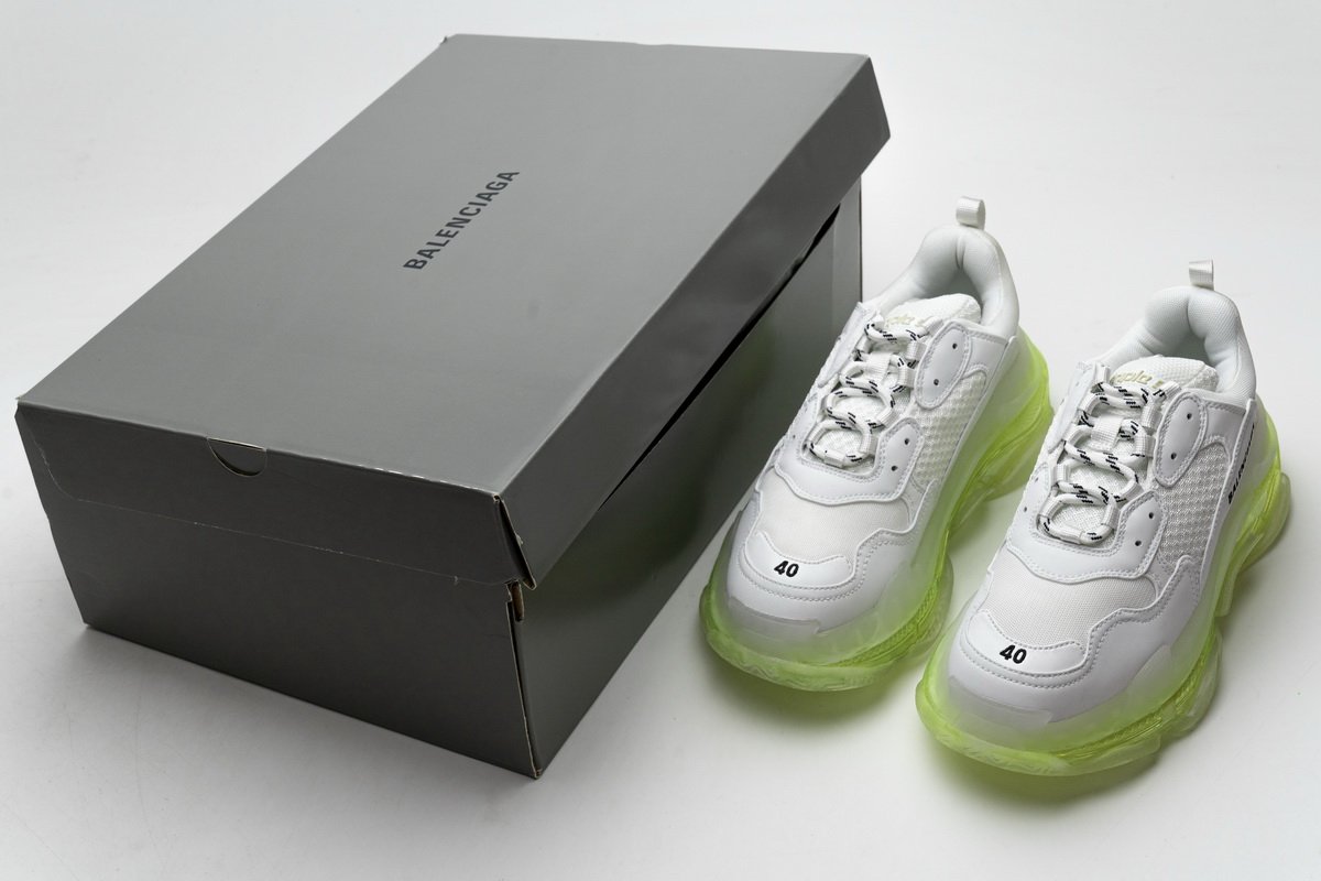 544351 w09e1 1331 Ba*len*cia*ga triple s white green