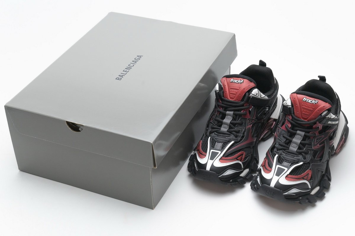 568615 W2GN3 6000 Blenciaga Track 2 Sneaker Burgundy