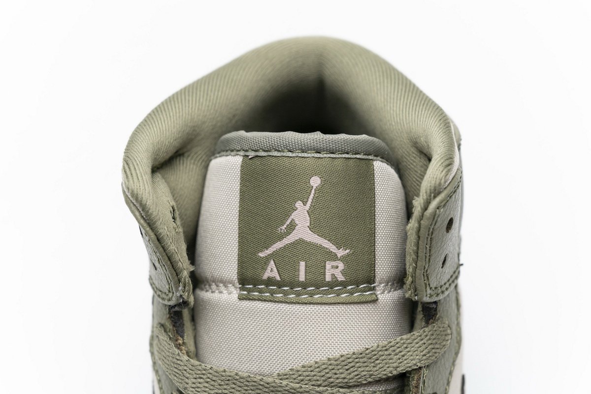 555112-225 Air Jordan 1 Mid GS Trooper Bleached Coral