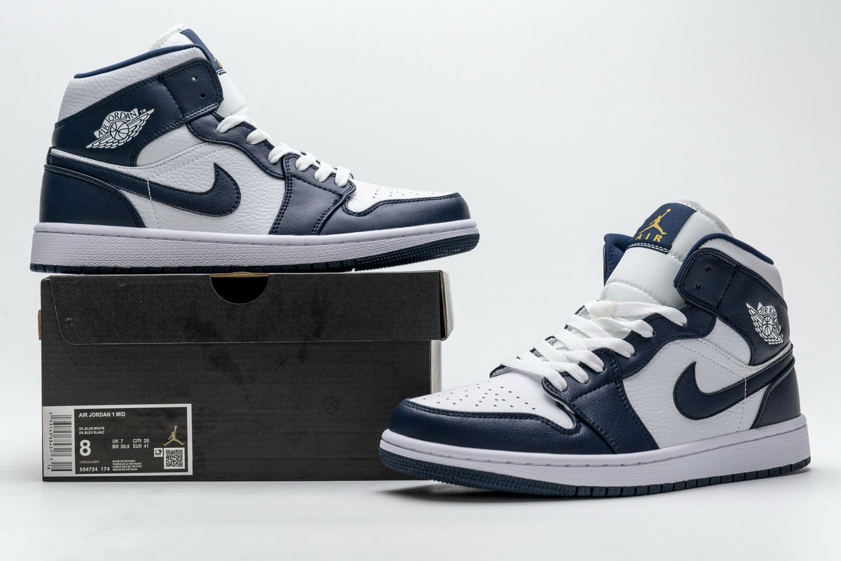 554724-174 Air Jordan 1 Mid Obsidian