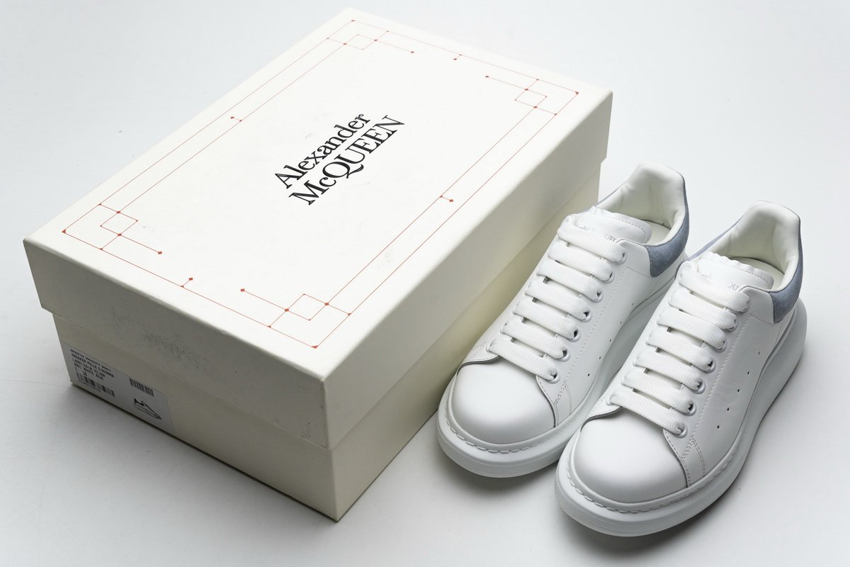 462214 WHGP7 9001 Ale*d*r M*Q*en Sneaker White Blue