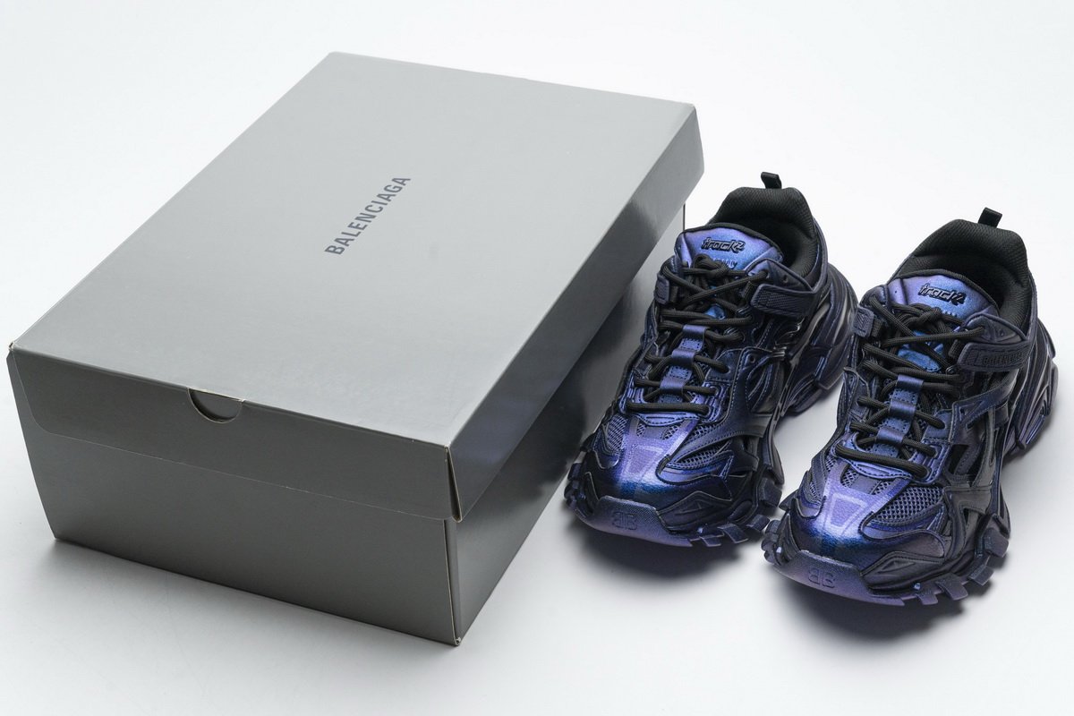 568615 W2MA1 5610 Blenciaga Track 2 Sneaker Chameleon