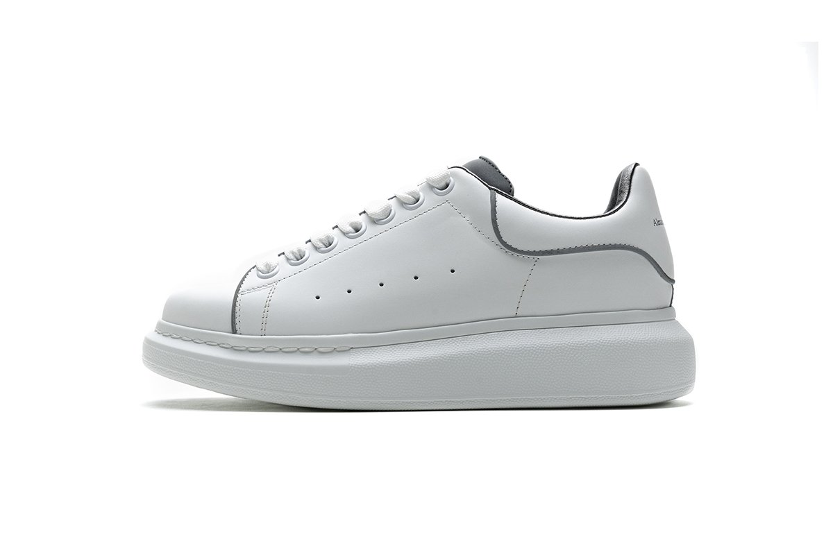 462214 WHGP7 9001 Ale*d*r M*Q*en Sneaker All White