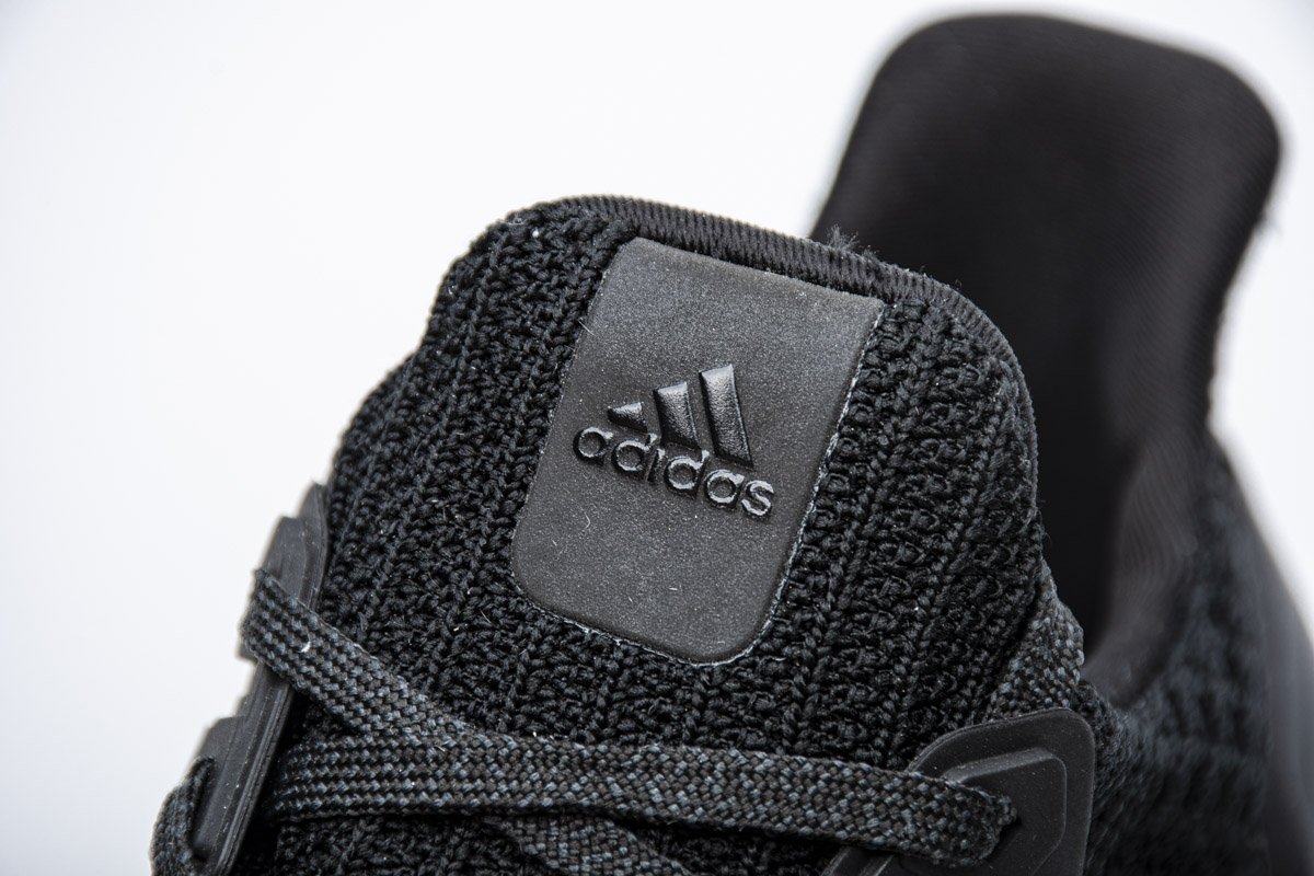 Ultra Boost 4.0 “Core Black/Blue”FV7281