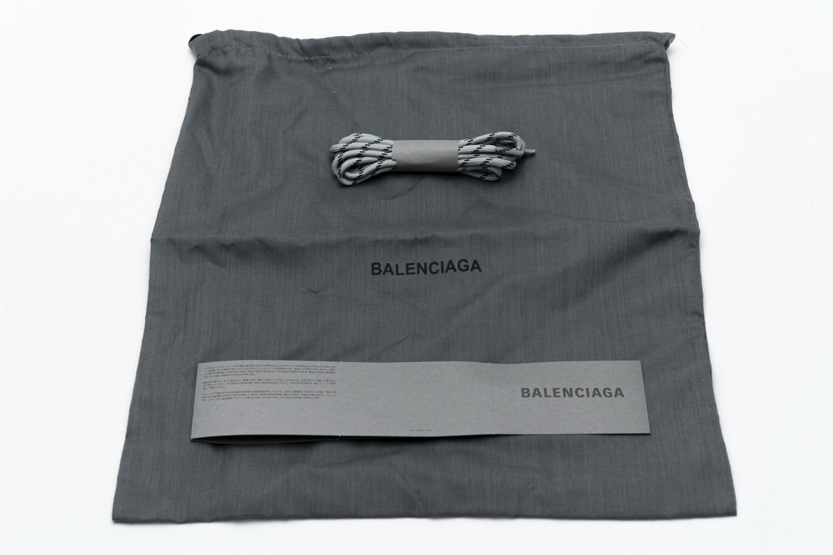 544351 w09o1 1705 Ba*len*cia*ga triple s grey