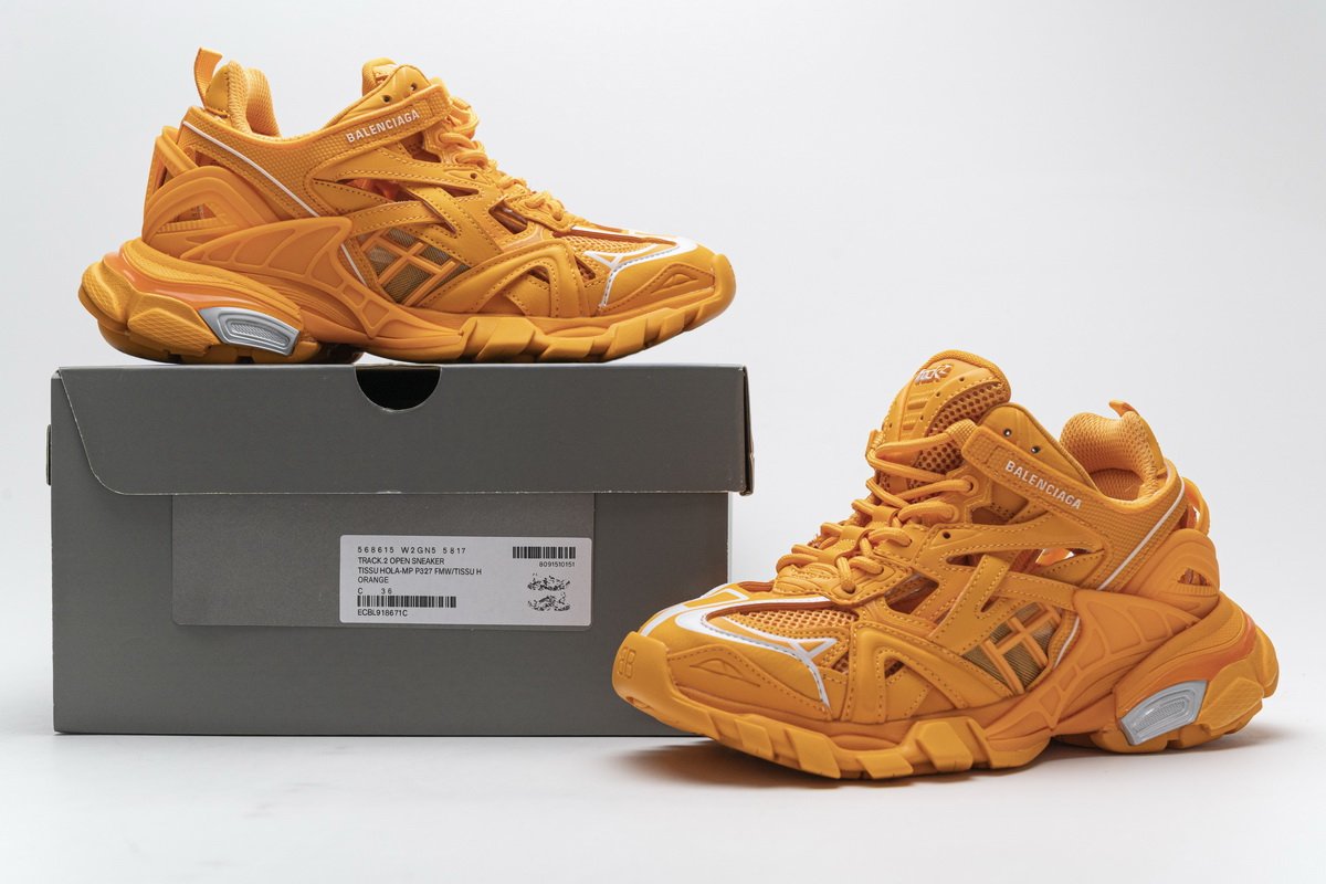 568615 W2GN5 5817 Blenciaga Track 2 Sneaker Orange