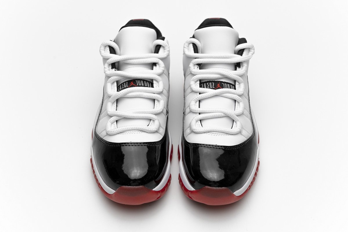 AV2187-160 Air Jordan 11 Low “White Bred”