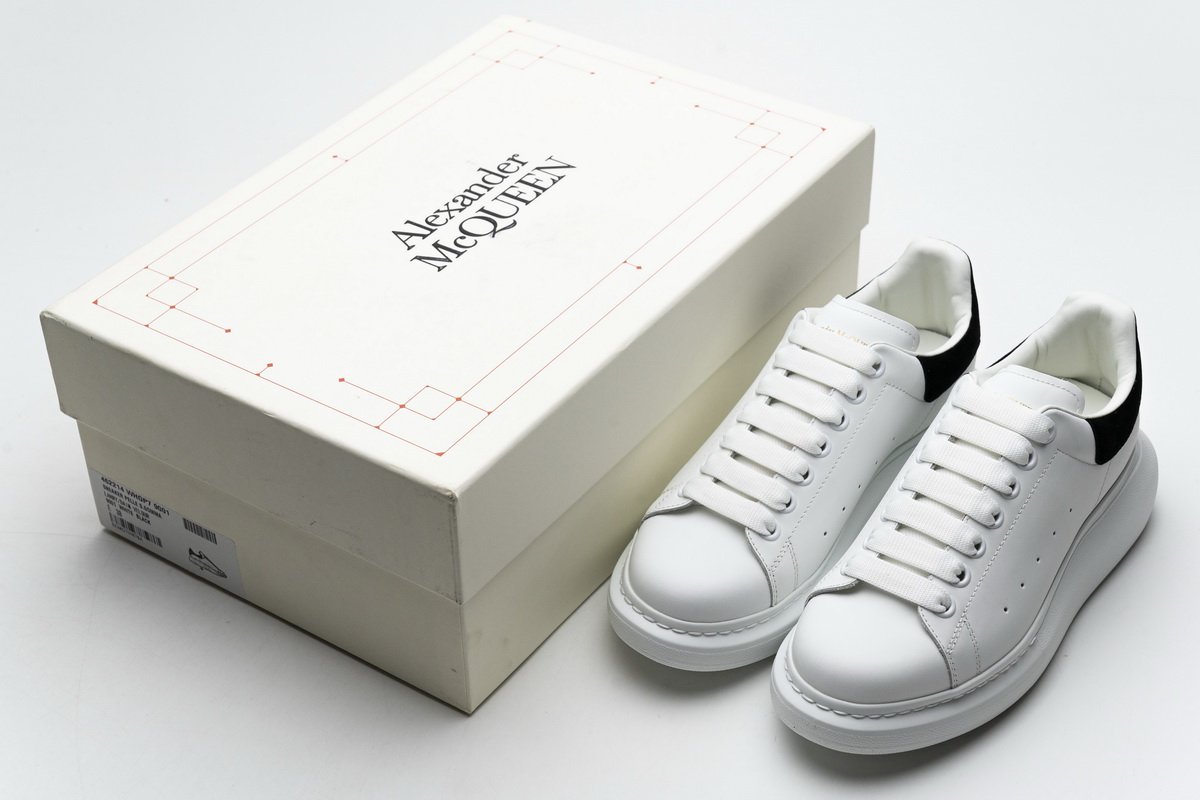 462214 WHGP7 9001 Ale*d*r M*Q*en Sneaker White Black23