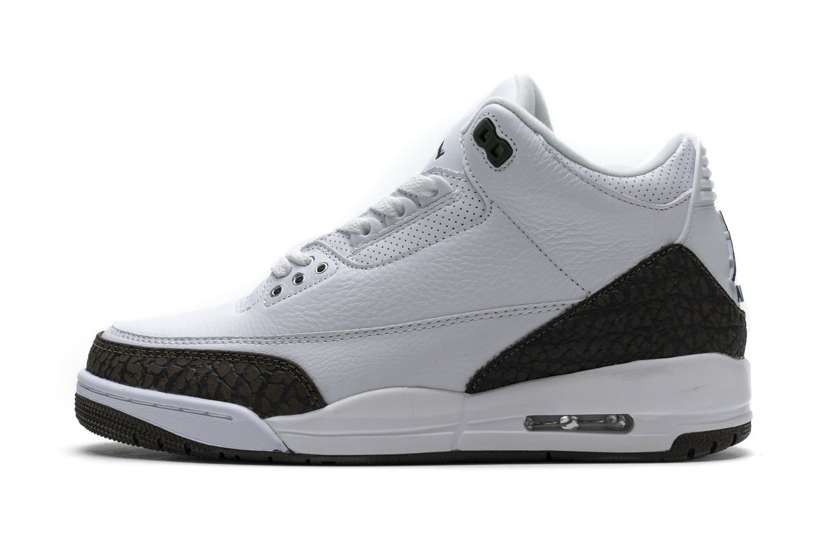 136064-122 Air Jordan 3 Retro ‘Mocha’