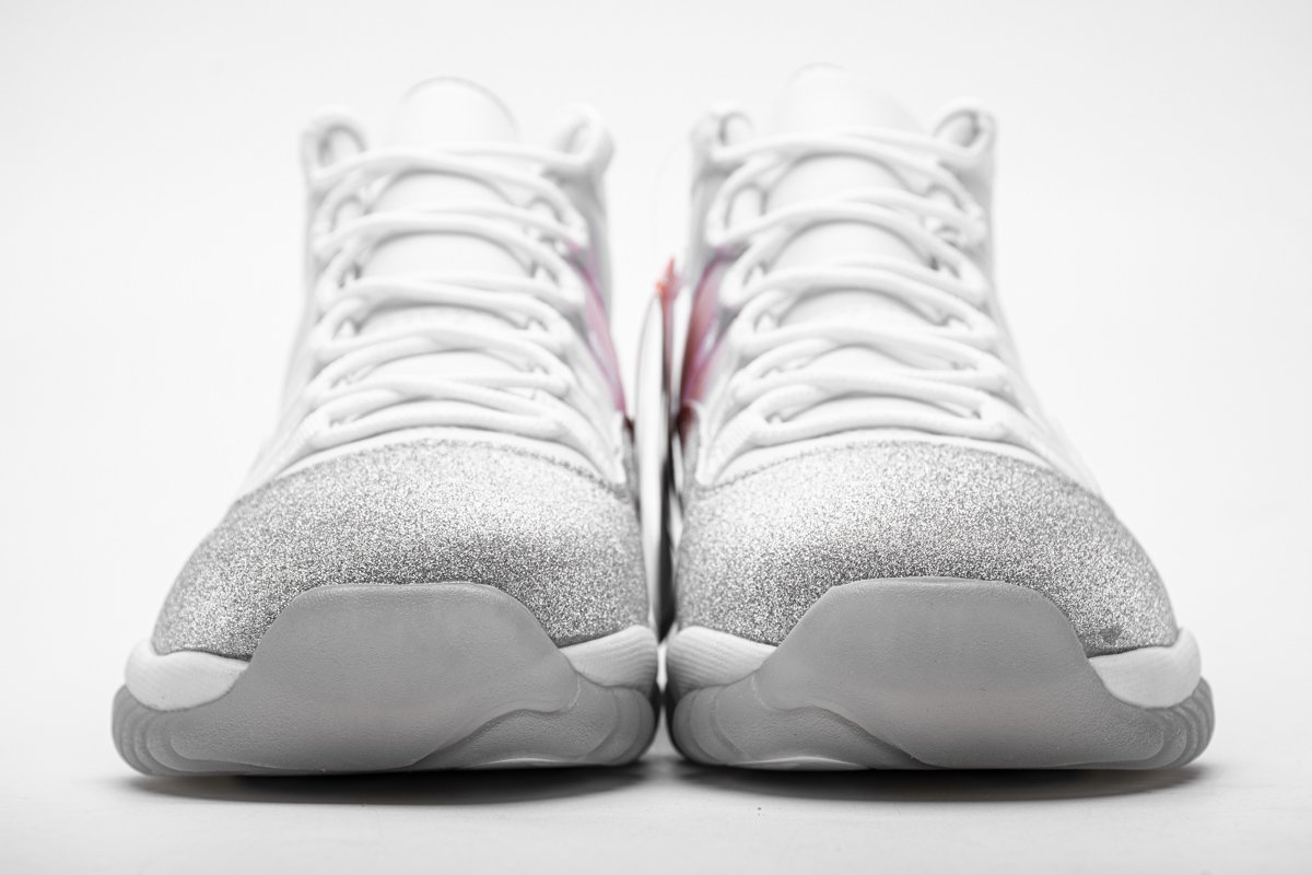 AR0715-100 WMNS Air Jordan 11 Retro White Metallic Silver
