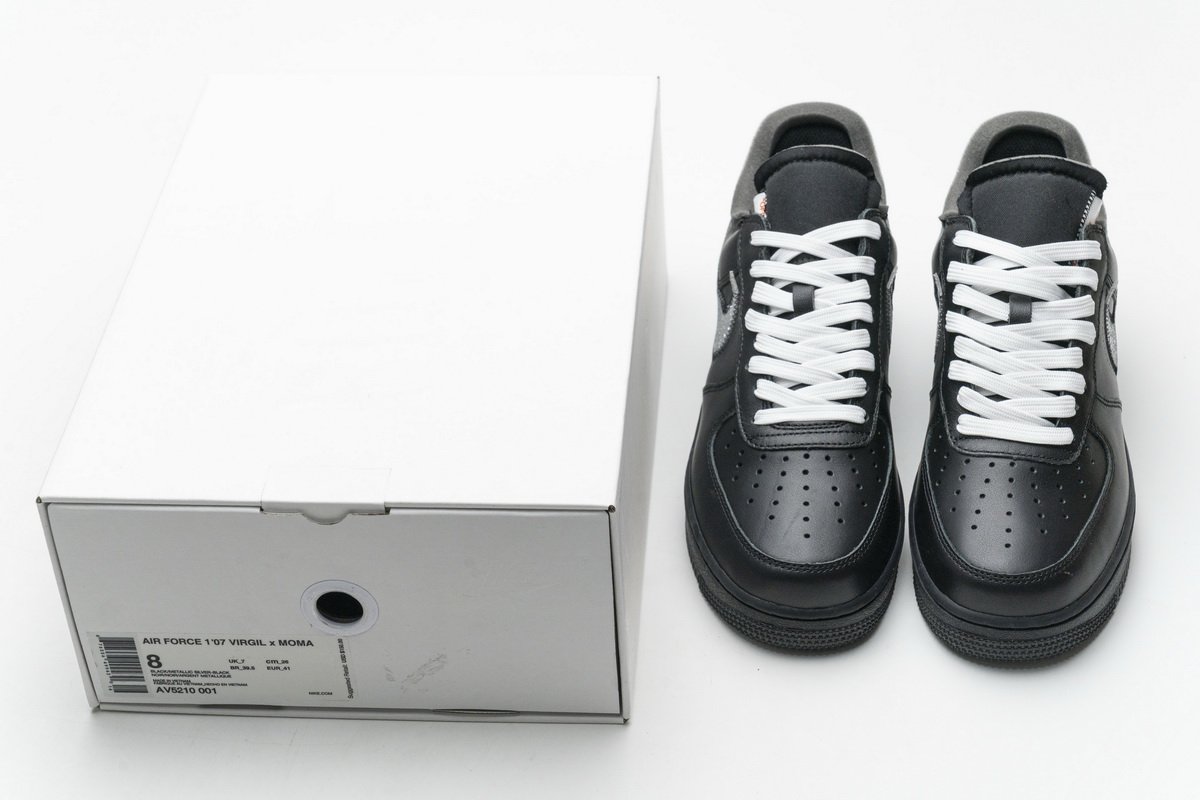 AV5210-001 OFF White X Air Force 1 ’07 Low MOMA