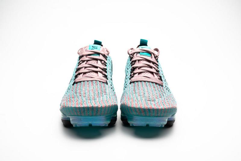 AJ6910-500 Womens Nike Air Vapormax Flyknit 3 South Beach