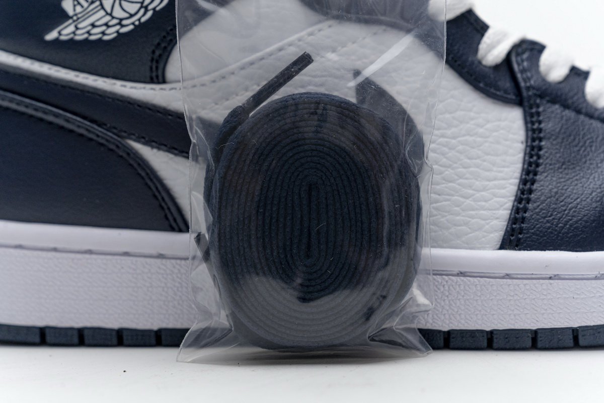 554724-174 Air Jordan 1 Mid Obsidian