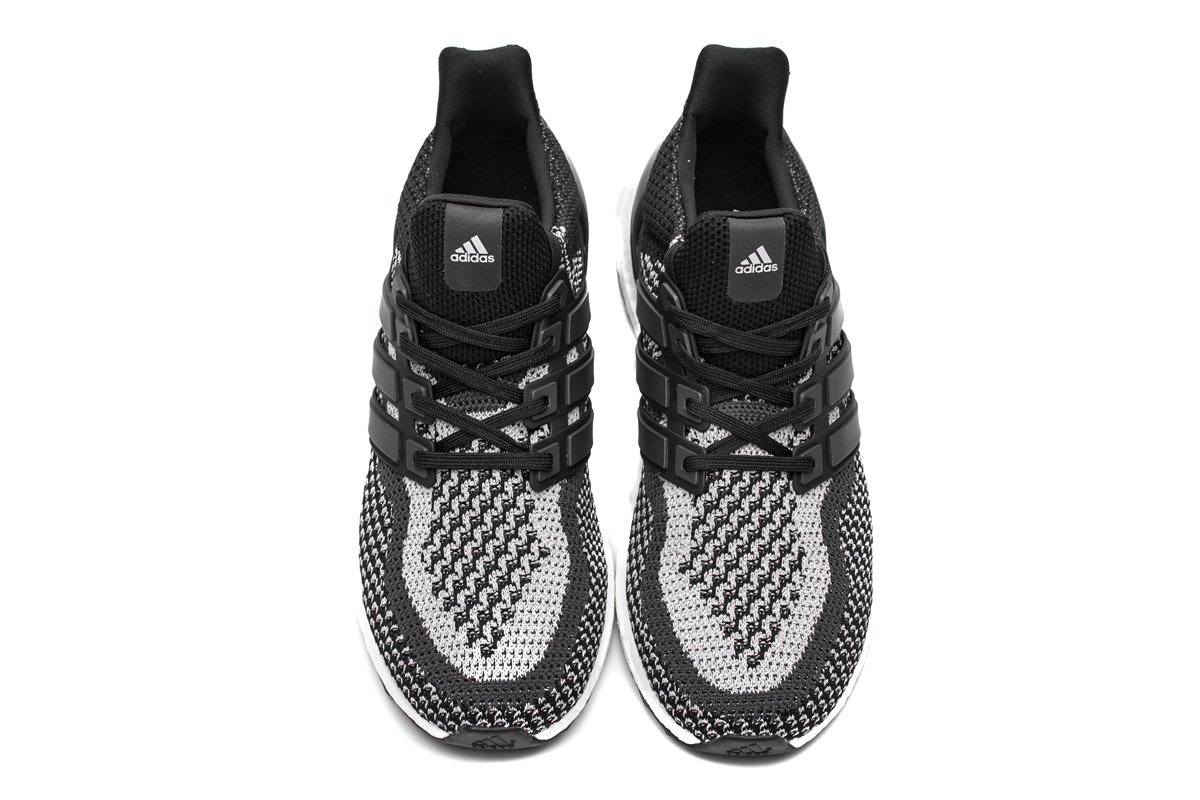 Ultra Boost 2.0 Limited “Black Reflective”BY1795