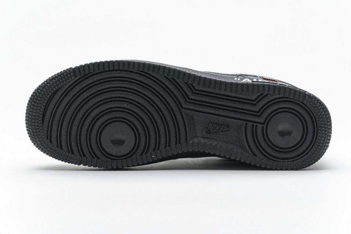 AV5210-001 OFF White X Air Force 1 ’07 Low MOMA