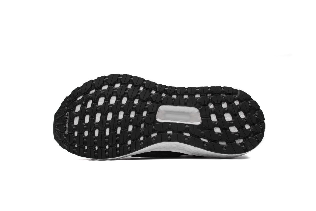 Ultra Boost 5.0(2019) Core Black Raw Sand F35241