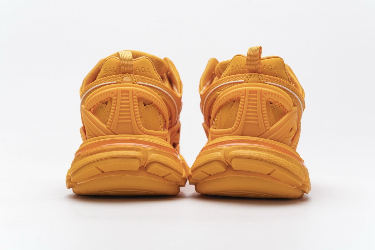 568615 W2GN5 5817 Blenciaga Track 2 Sneaker Orange