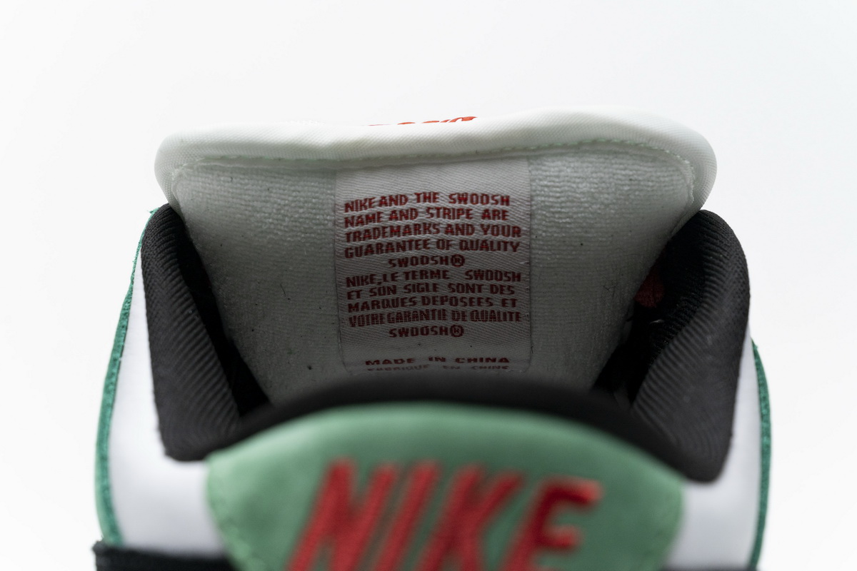 304292 302 Nike SB Dunk Low Pro “Heineken”