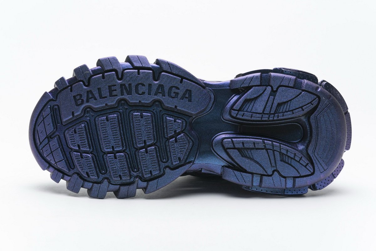 568615 W2MA1 5610 Blenciaga Track 2 Sneaker Chameleon