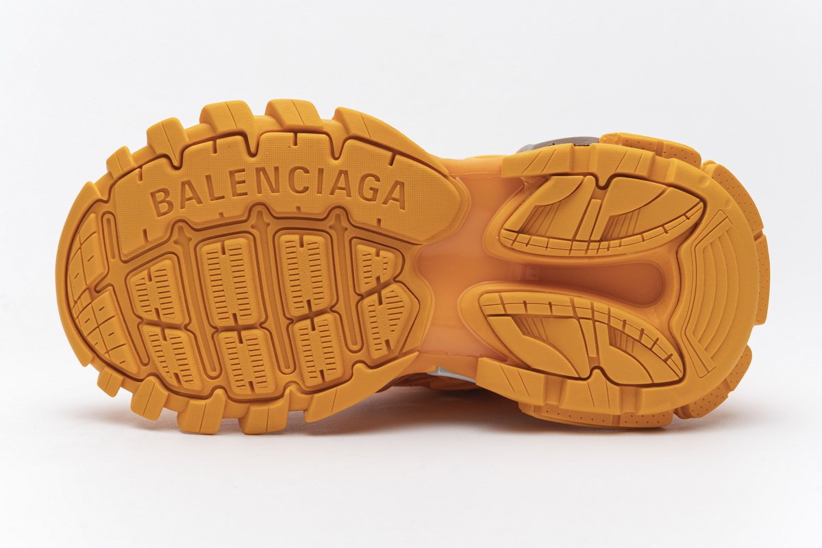 568615 W2GN5 5817 Blenciaga Track 2 Sneaker Orange