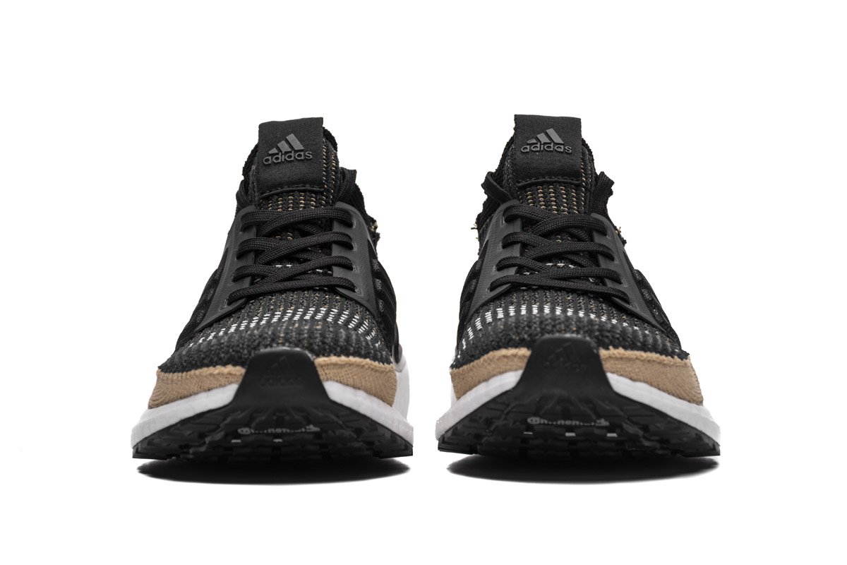 Ultra Boost 5.0(2019) Core Black Raw Sand F35241