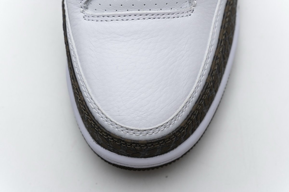 136064-122 Air Jordan 3 Retro ‘Mocha’